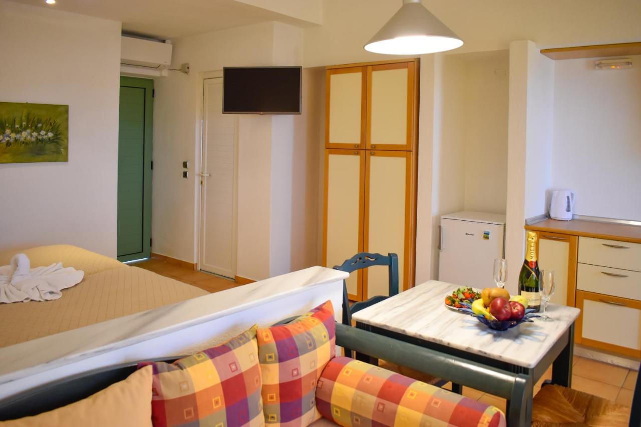 Hotel Dafni İskados Dış mekan fotoğraf