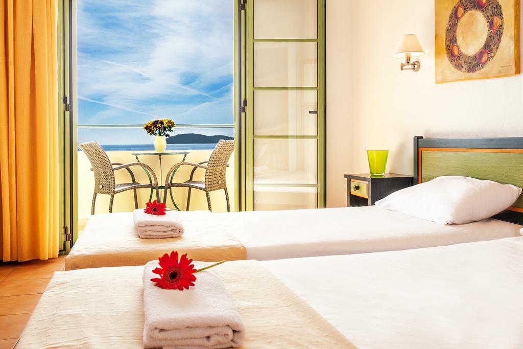 Hotel Dafni İskados Oda fotoğraf